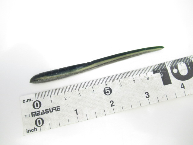 ボディーシャッド 4”
