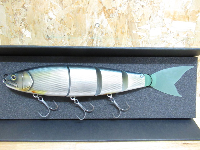 バラム300 限定 キャラバンブラック バラム300 限定 キャラバンブラック 新品】マドネスジャパン バラム