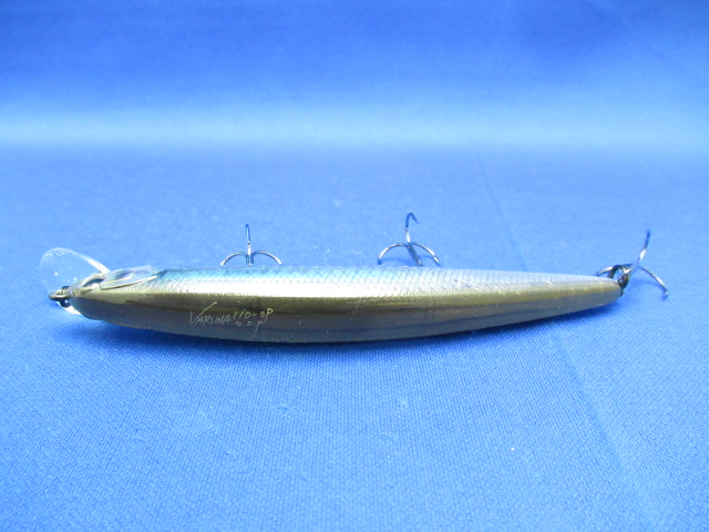Leurre OSP Varuna 110 SP - Suspend Minnow - H-68 - Avec Grelot - Pour Perche